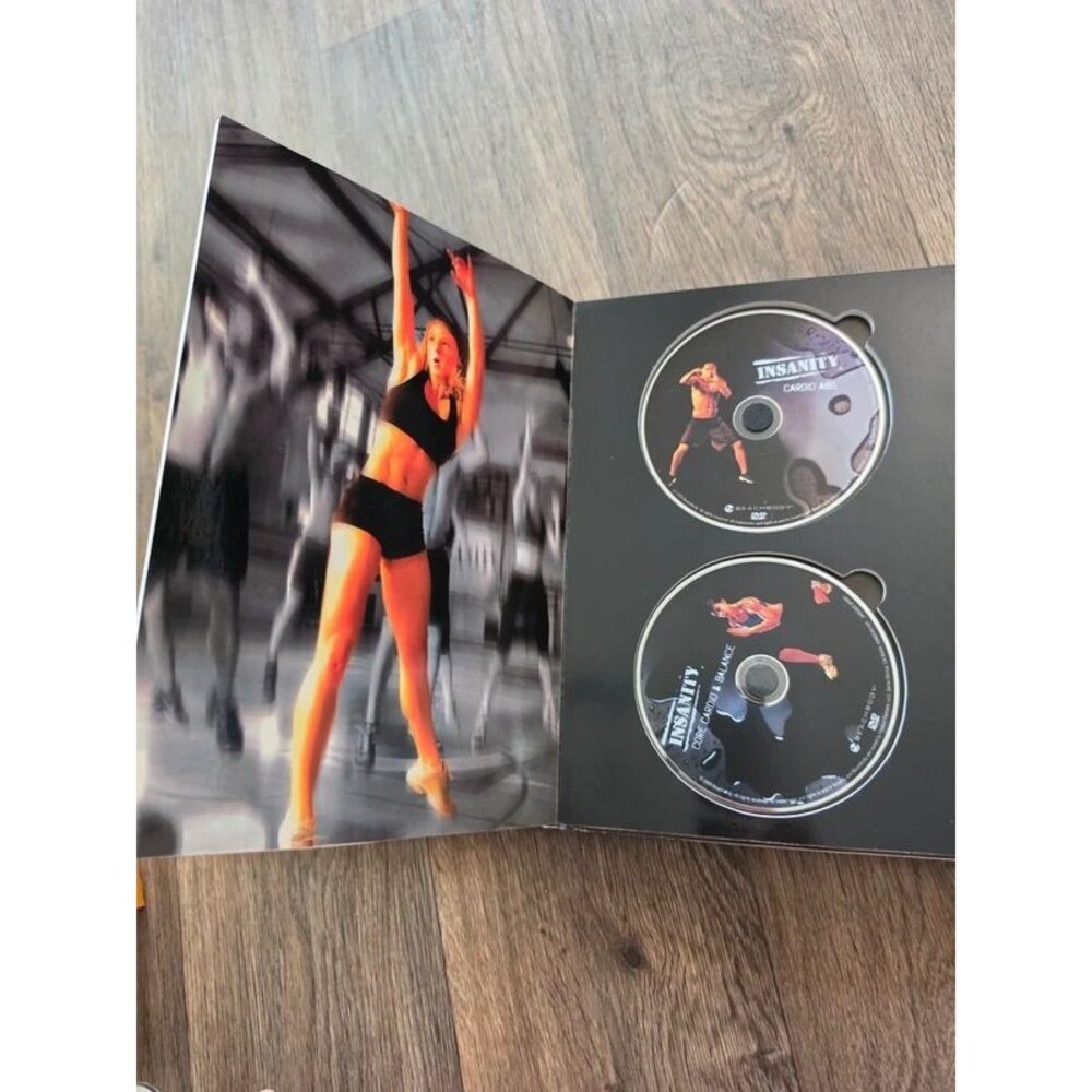 Insanity workout Program dvd set - Picture 4 of 8